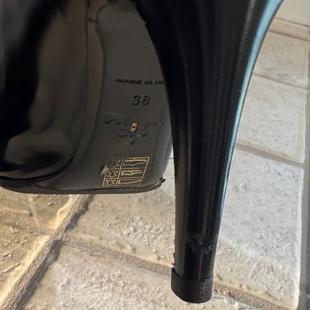 Prada Black Patent Leather Heels with Bow Size 38 - Picture 7 of 11